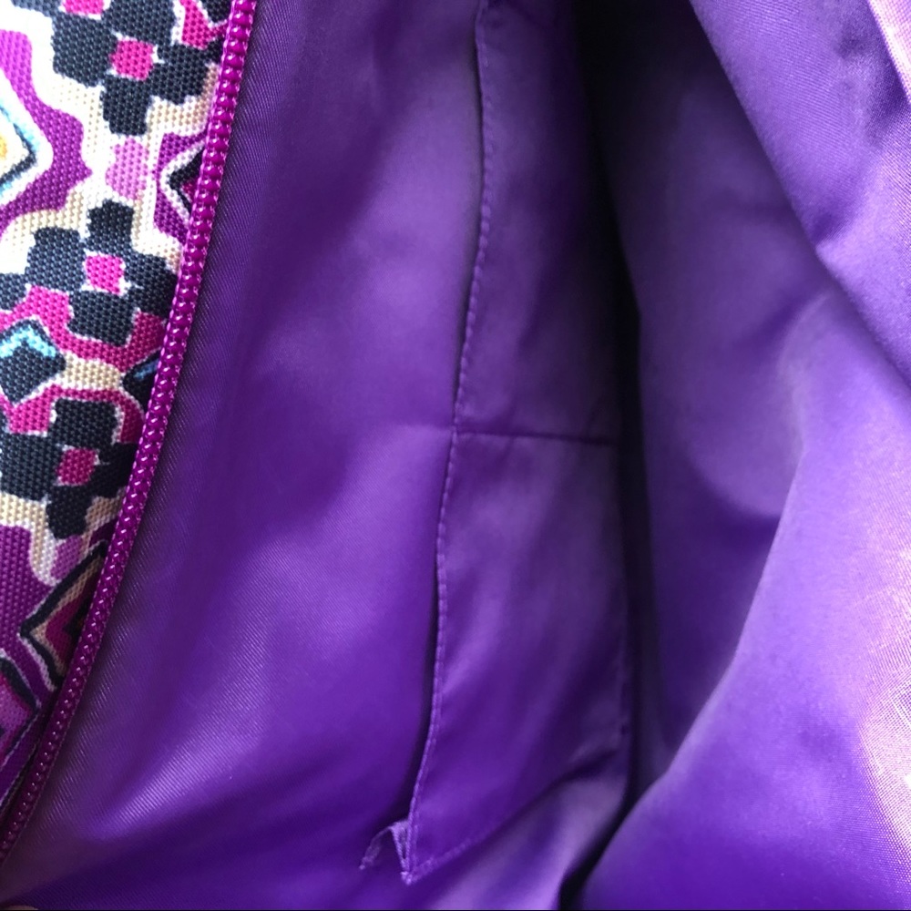 Vera Bradley Travel bag (NWOT) - Picture 11 of 13